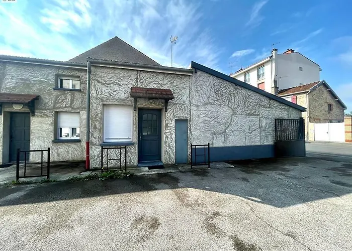 Au Calme - Maison Duplex Et Parking